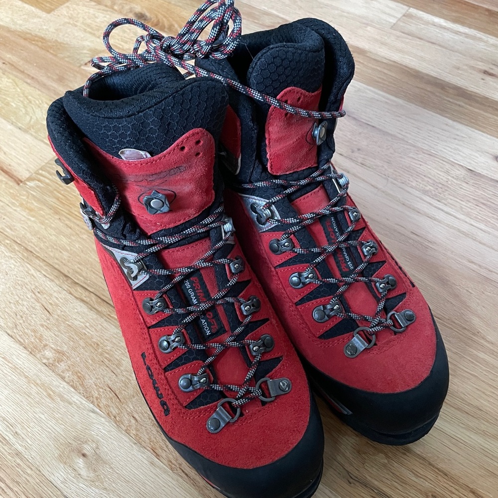Lowa Alpine Expert GTX mountaineering boots and Grivel G12 Crampon